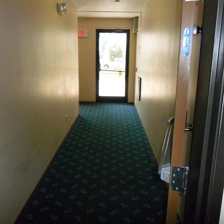Super 8 By Wyndham Chadron Ne Hotel Ngoại thất bức ảnh