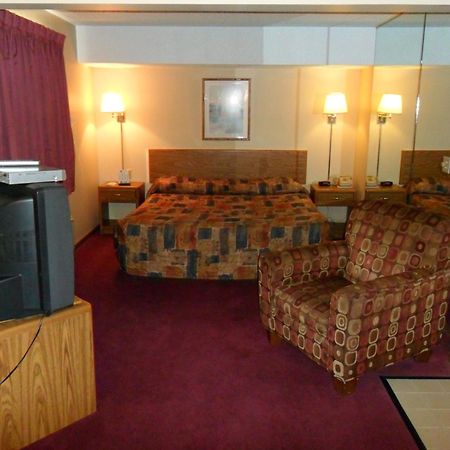 Super 8 By Wyndham Chadron Ne Hotel Ngoại thất bức ảnh