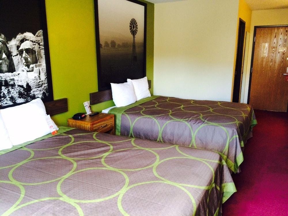 Super 8 By Wyndham Chadron Ne Hotel Ngoại thất bức ảnh