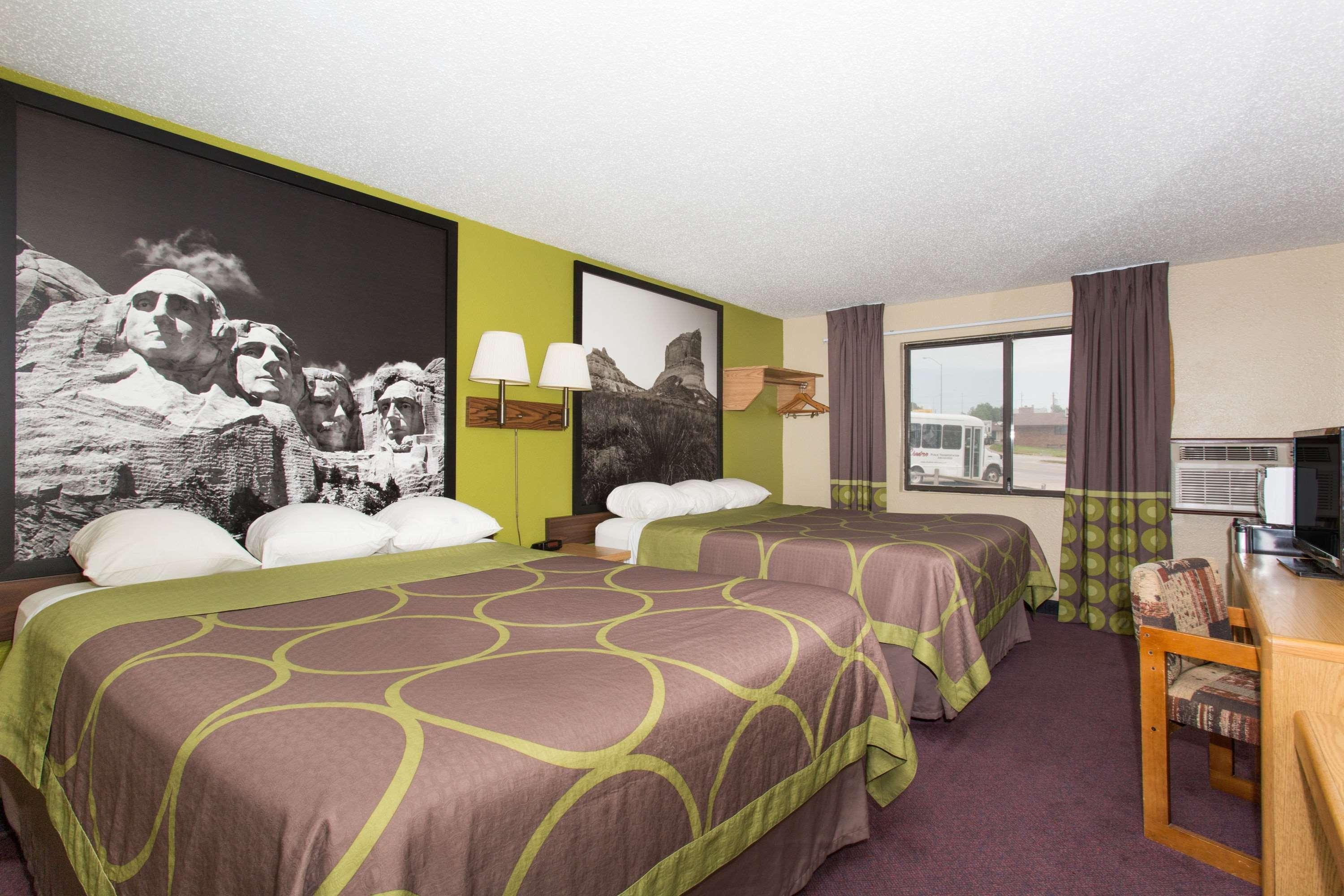 Super 8 By Wyndham Chadron Ne Hotel Ngoại thất bức ảnh