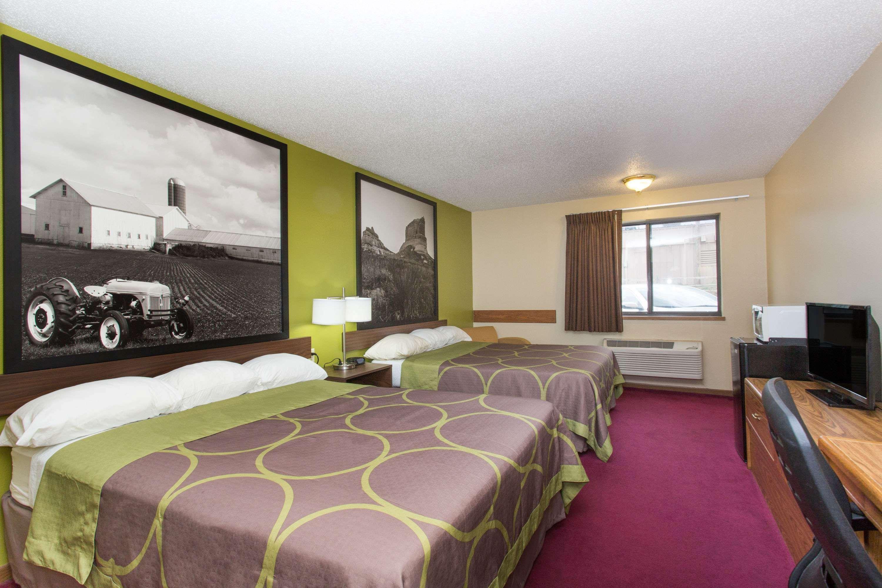 Super 8 By Wyndham Chadron Ne Hotel Ngoại thất bức ảnh