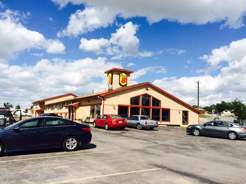 Super 8 By Wyndham Chadron Ne Hotel Ngoại thất bức ảnh