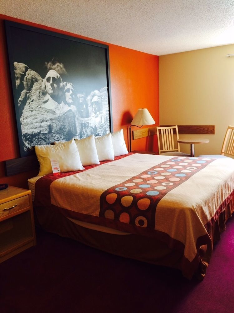 Super 8 By Wyndham Chadron Ne Hotel Ngoại thất bức ảnh