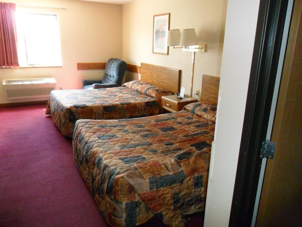 Super 8 By Wyndham Chadron Ne Hotel Ngoại thất bức ảnh